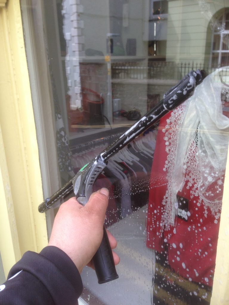 window cleaners Llandeilo